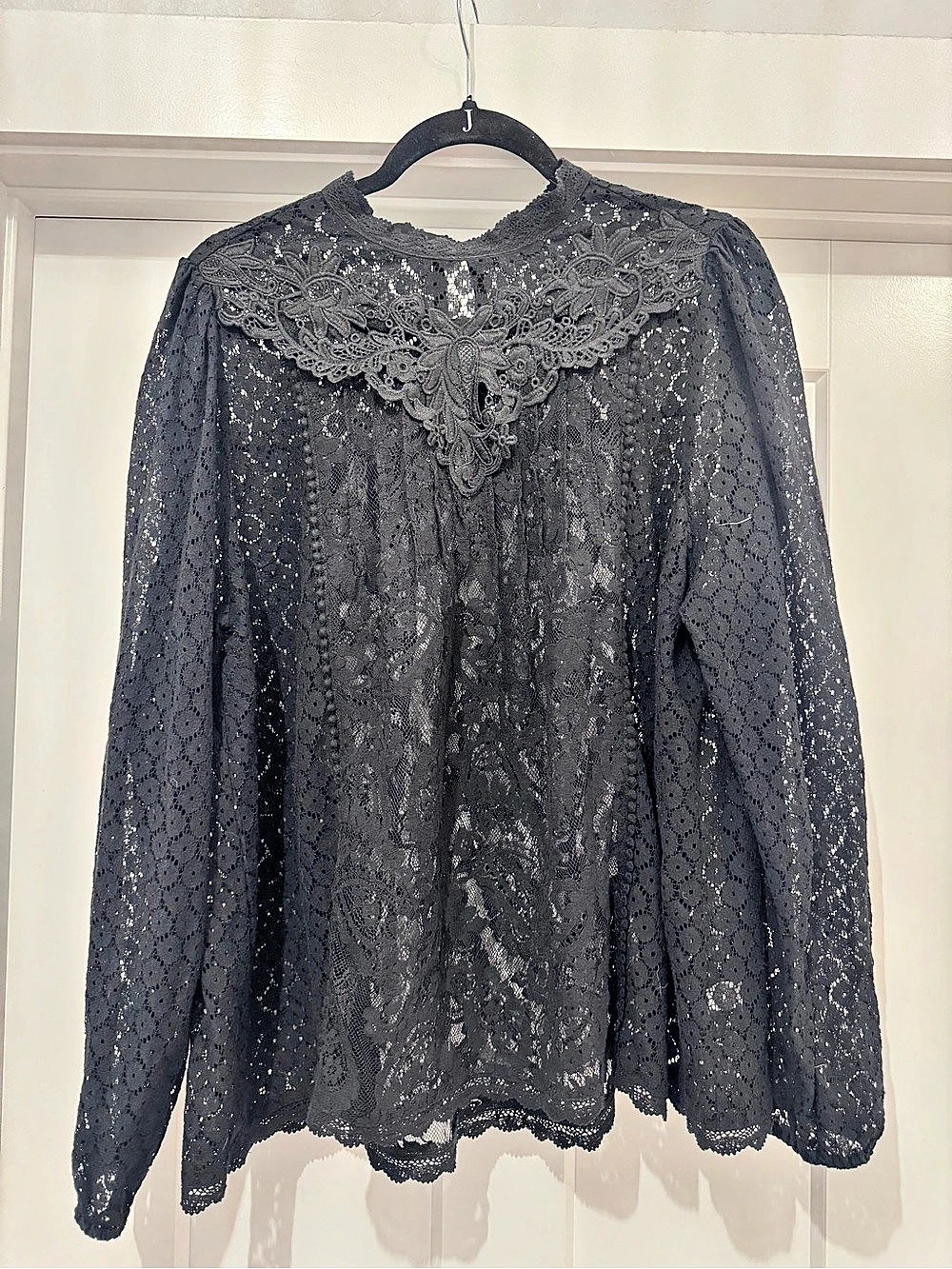Torrid Black Lace Yoke Mock Neck Long Sleeve Blouse Size 1